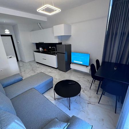 Prime Luxury Apartments Lushnjë Екстериор снимка