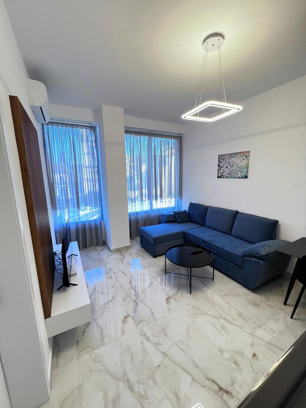 Prime Luxury Apartments Lushnjë Екстериор снимка