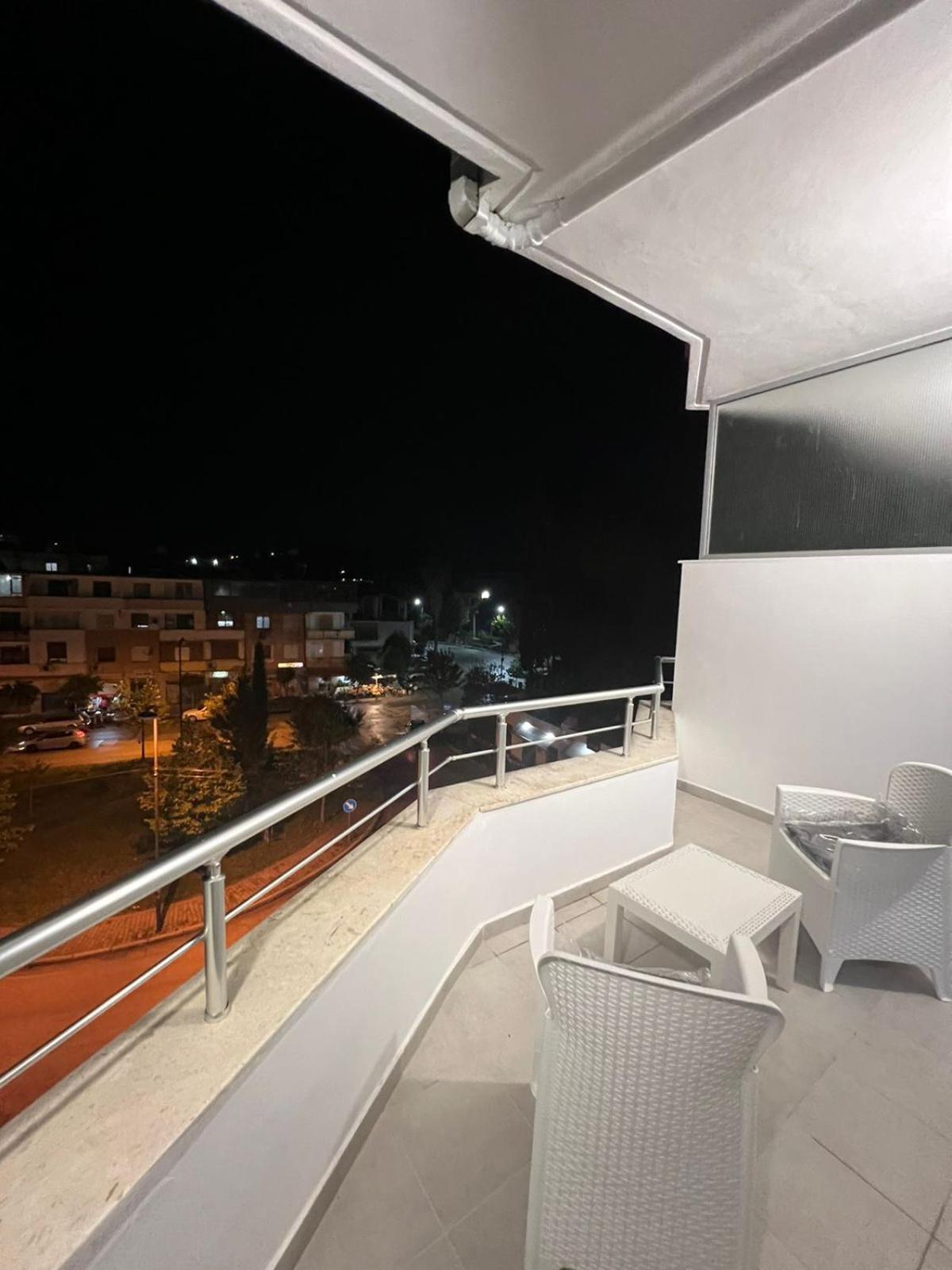 Prime Luxury Apartments Lushnjë Екстериор снимка